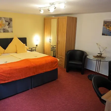 扬凡韦特酒店 酒店