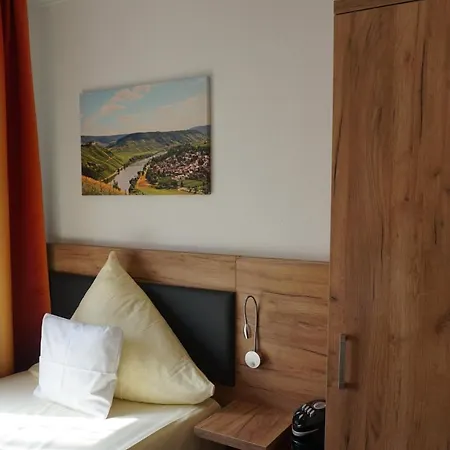 扬凡韦特酒店 酒店 *